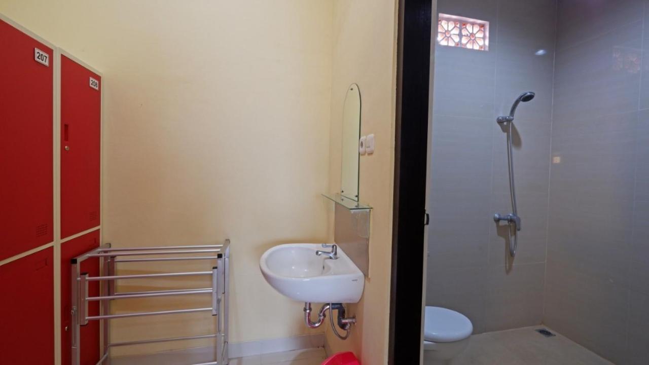 V Canggu Dormitory Kültér fotó